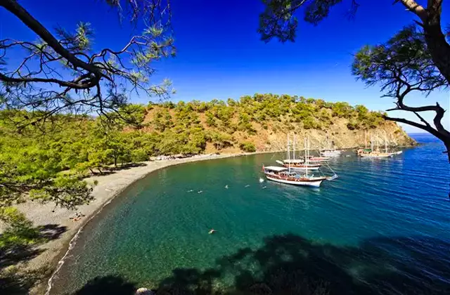 Alacasu Cennet Koyu Beach