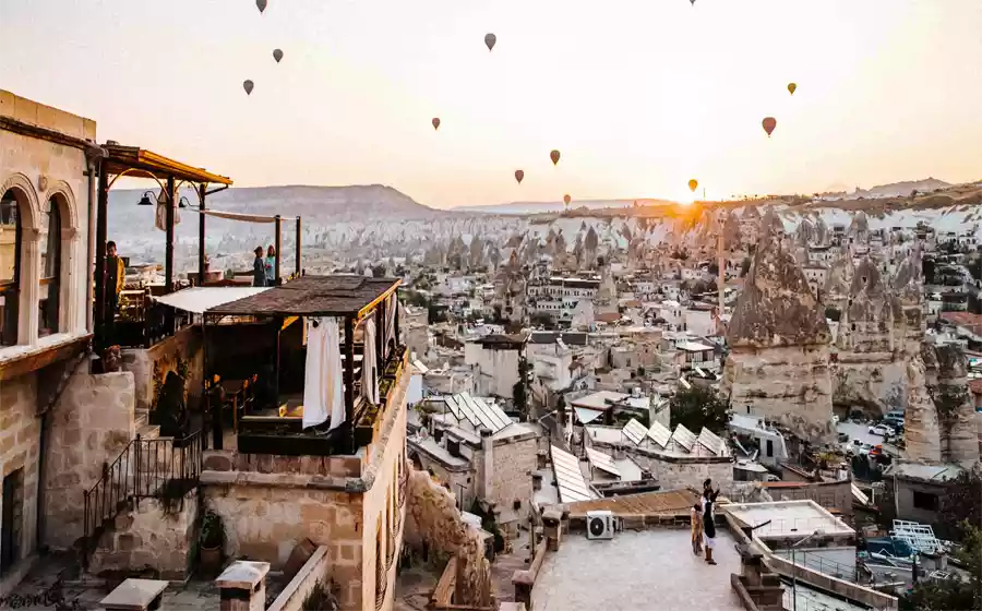 Where to stay in Cappadocia for hot air balloons?