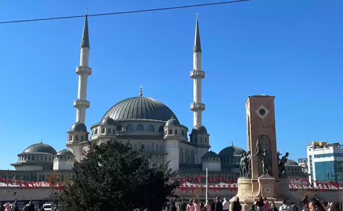 taksim mosque 1